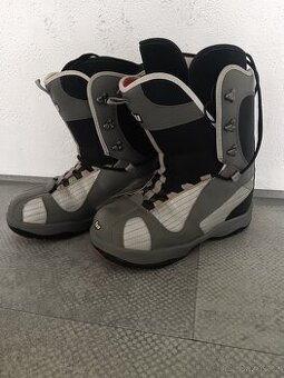 Boty na snowboard velikost 44