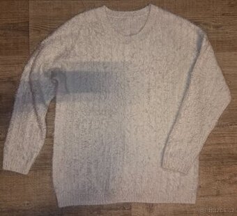 Dámský svetr vel.42