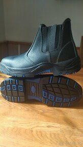 Prodám pracovní obuv vel.42