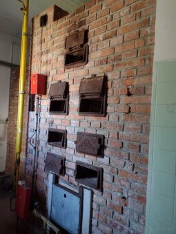 ŽELEZNÁ DVÍŘKA PECE