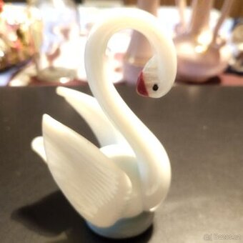 2 x porcelánové labutě
