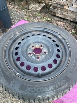 Plechová/ocelová kola R16, zimní gumy 4mm 205/55/16 Hankook