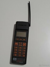 Mobilní telefon Ericsson GH172 "Hotline"


