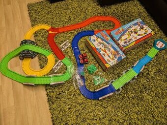 Svítící autodráha a autodráha flexile track