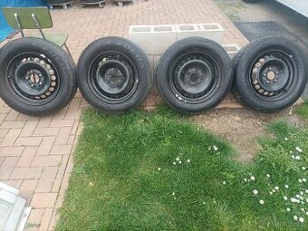 MERCEDES Kompletní 4 x pneu diskem vyvážené
