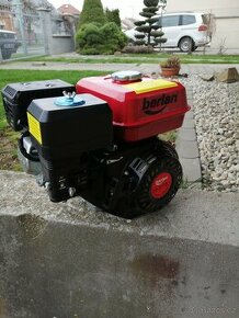 Prodám díly na špalíkovač/drtič/-benzín motor-nový-200ccm