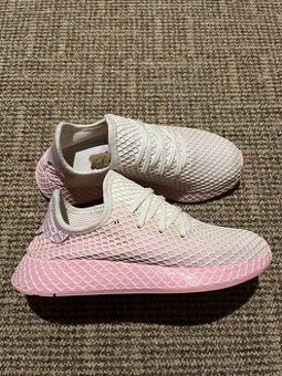 17x Dámské sportovní tenisky Adidas Deerupt Runner