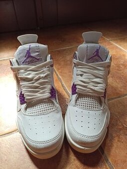 Jordan 4