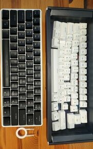 Klávesnice Dieyra RED SWITCH náhradní KEYCAPY DOPRAVA CZ/SK