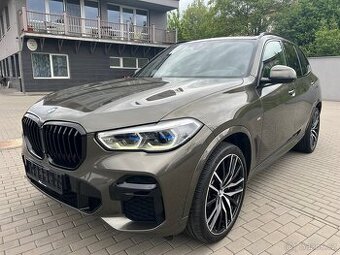 BMW X5 30d M-Sport 2022 - stav nového vozu -21% DPH