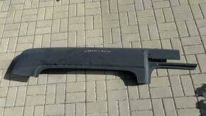 Horní část pravého zadního blatníku VW Caddy