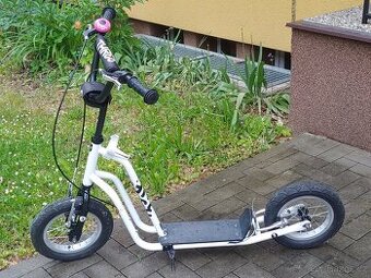 Dětská koloběžka Yedoo Three