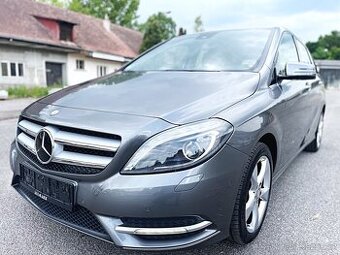 MERCEDES-BENZ 180KOMPRESSOR 115KW AVANTGARDE TOP STAV