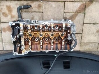 Hlava, vačky, napínáky...BMW E90 318i