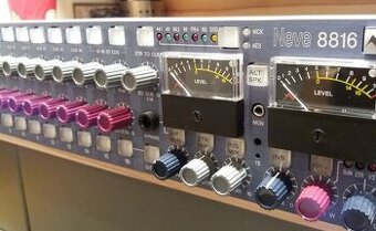 AMS Neve 8816 16kanálový sumovací mixér Sumovací mixér - 1