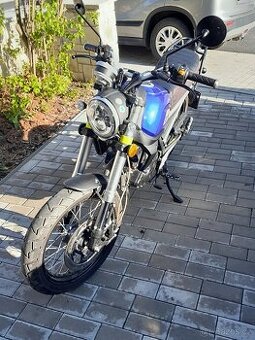 Motorka Yuki 125 wox