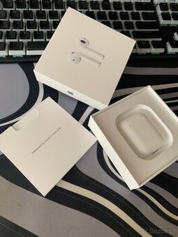 Apple AirPods 2019