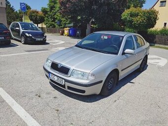 Octavia l 2004