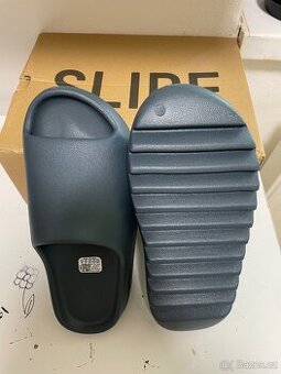 Adidas Yeezy Slade