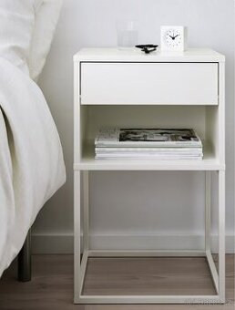 Noční stolek IKEA Vikhammer