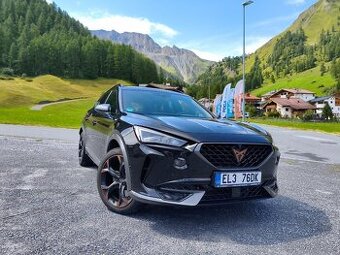 Cupra Formentor VZ 1,4 TSi 180kw,DCC,360°,panorama,virtual