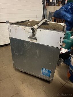 Prodám olně funkční vestavnou myčku