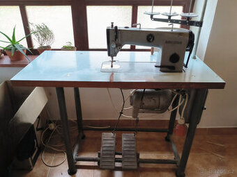 Šicí stroj Minerva 72113-101