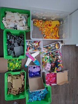 Směs Lego Friends kostek asi 15 Kg s návody