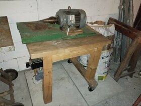 Kuželová štípačka na dřevo