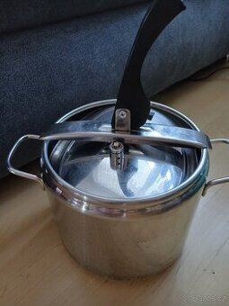 Tlakový hrnec tescoma 5litrů