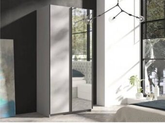 Šatní skříň 100