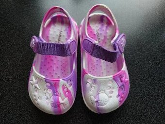 Dívčí sandálky / boty k vodě