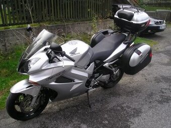 Honda VFR 800 VTEC RC46