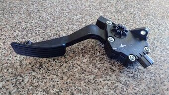 Originální plynový pedál Subaru