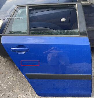 Dveře zadní pravé 5J9833056 Škoda Fabia II 5J combi