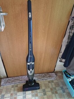 Tyčový vysavač Bosch