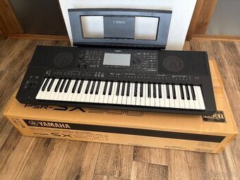 Yamaha PSR SX 900