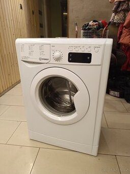 Pračka Indesit na 5 kg