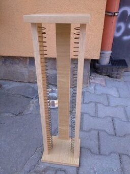 Stojan na CD.