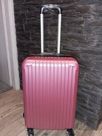 Nový větší cestovní kufr 72 litrů