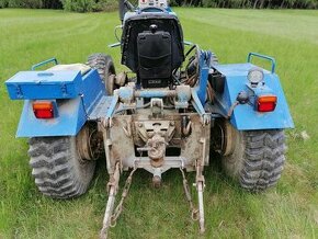 Traktor domácí výroby tatra 805