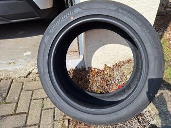 Pneu pro Tesla Y - HANKOOK VENTUS S1 EVO3 255/45 R19 104W