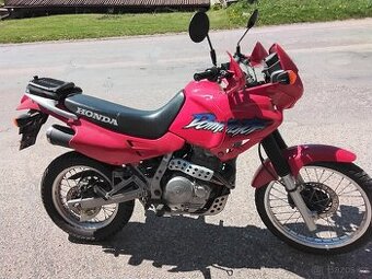 Motocykl Honda Dominator