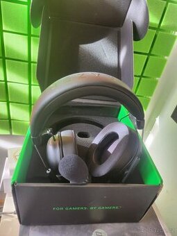 Sluchátka razer blackshark v2 - 1