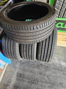 Letní pneu 235/40-18 Y XL Bravuris 5