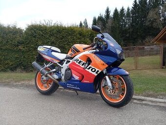 Honda CBR 900 sc33