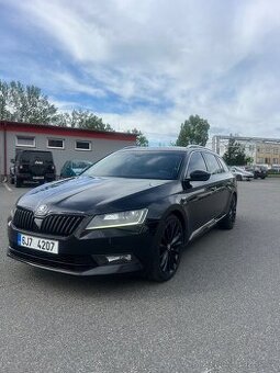 Prodám Škoda superb 2.0 TDI 140 kW Sprtline