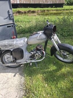 Jawa /CZ 150/352