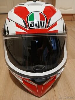 Přilba AGV