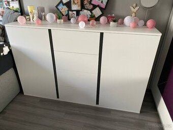 NOVA široká bílá komoda 150/95/43 cm